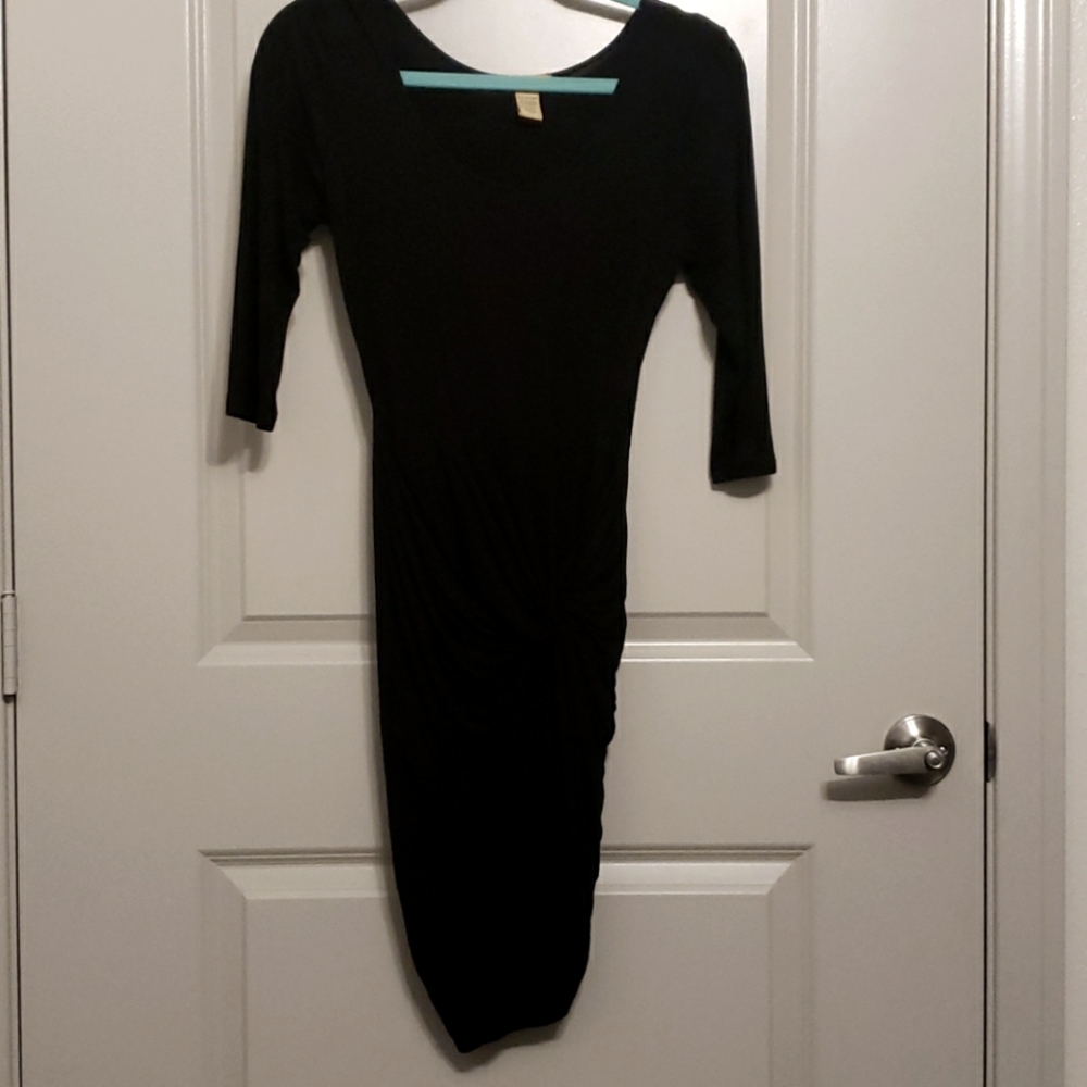 Black dress (looks really cute on)